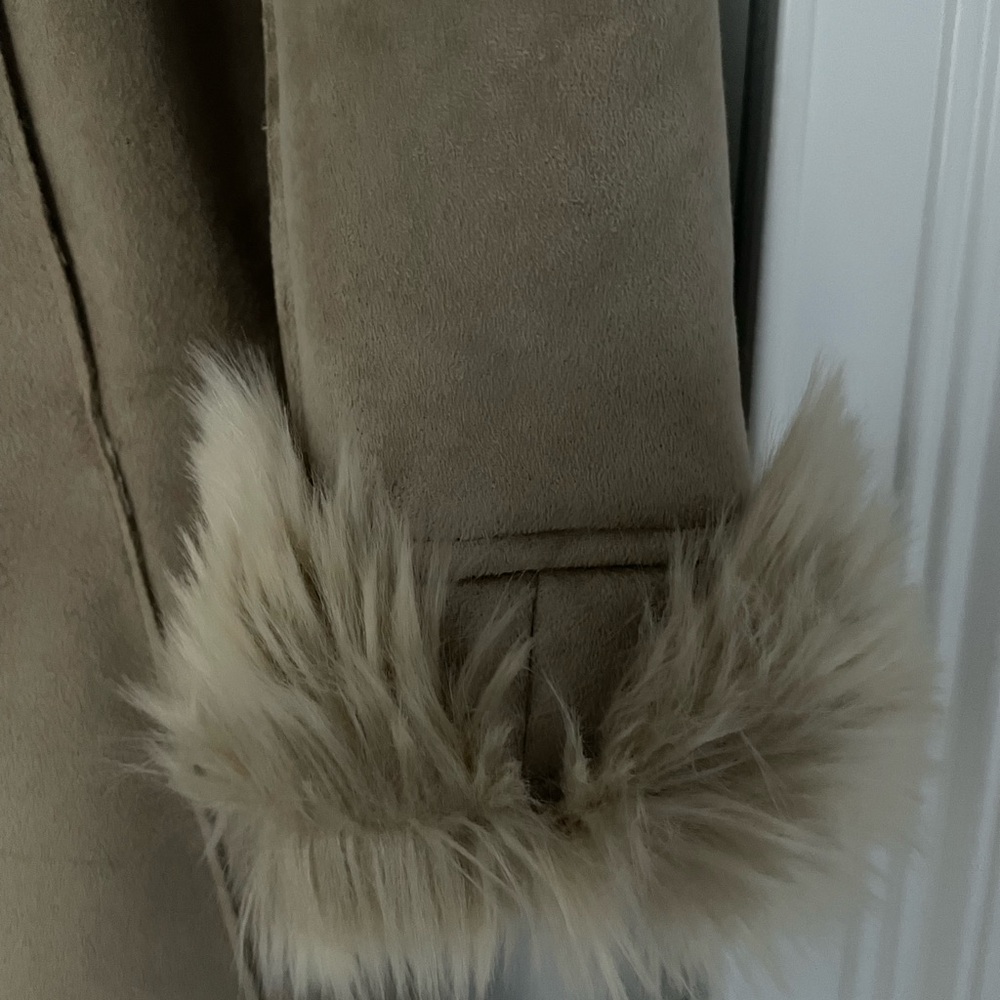 Beautiful luxury faux suede coat with faux fur lining and trim by Fabulous Furs - Picture 4 of 5